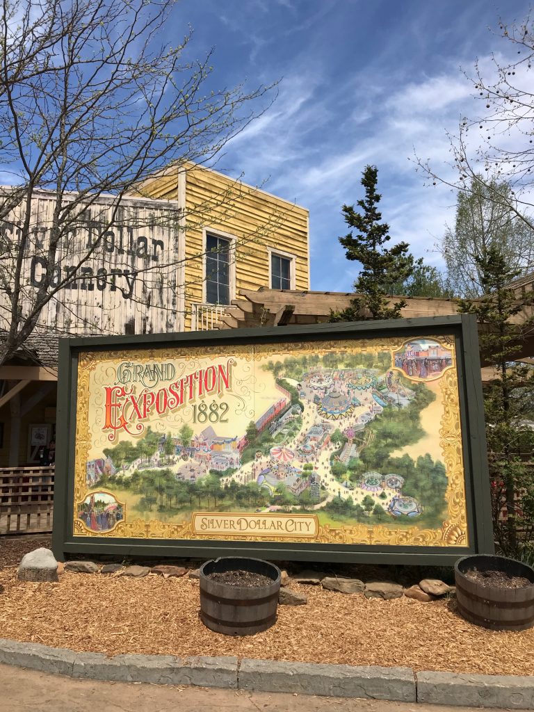Read on to find my Top 10 Tips for visiting Silver Dollar City in Branson, Missouri. Read on to find my Top 10 Tips for visiting Silver Dollar City in Branson, Missouri. 
