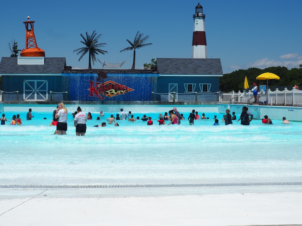 Top 5 Splish Splash Rides for Families (and coupon), kahuna bay wavepool