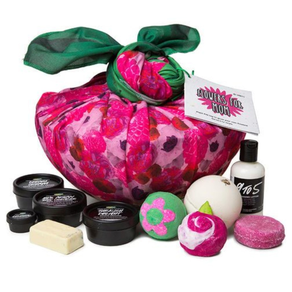 2015 Mother's Day Gift Guide, Mom, Gifts, Cool Mom, Gift Guide, Mother's Day, Lush Cosmetics, Bath, Mother's Gift, Relaxing Gifts